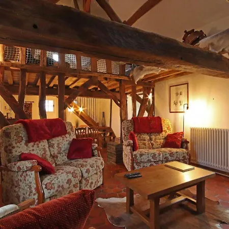 Ferienhaus Neauphe-sur-dive, 3 Pieces, 5 Personnes - Fr-1-497-82 *